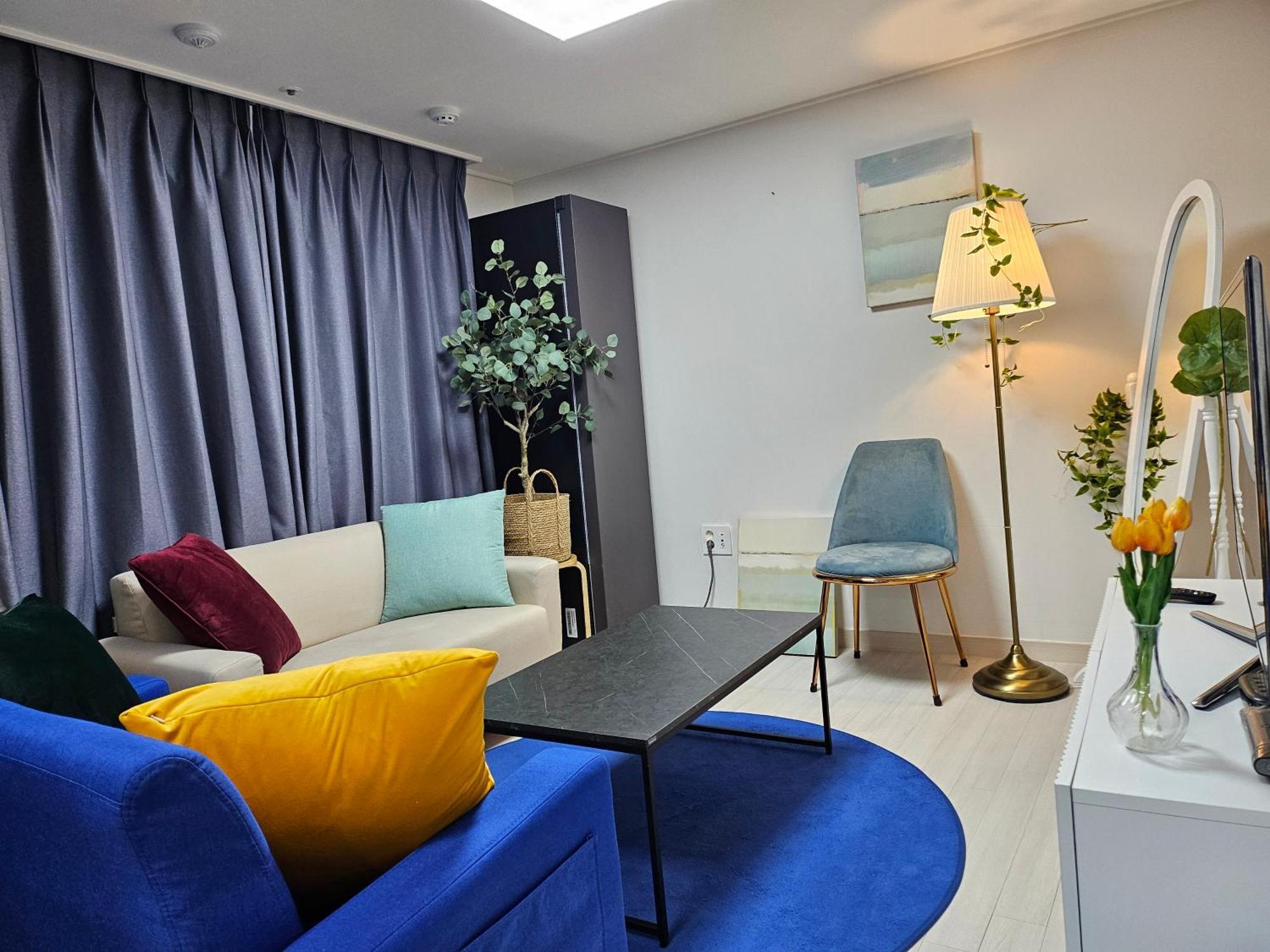 Morden House Apartment